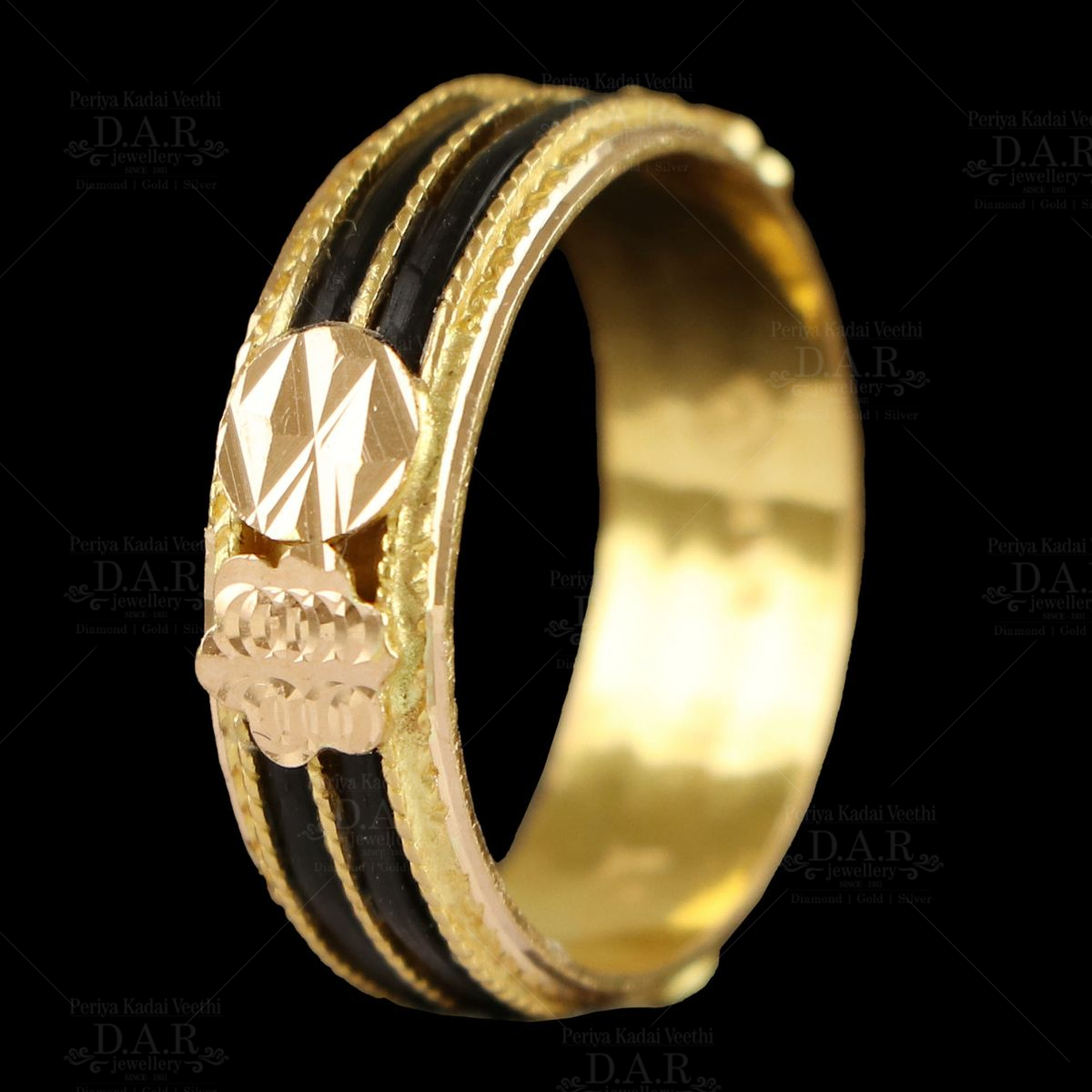 Yanai mudi gold deals ring price