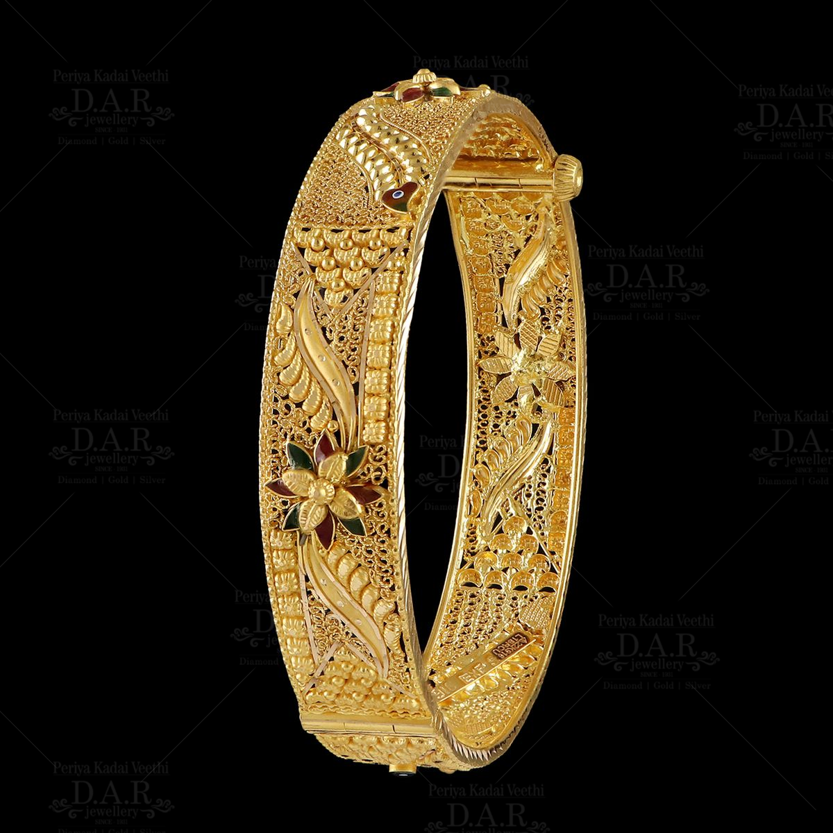 Gold single bangle for shop ladies